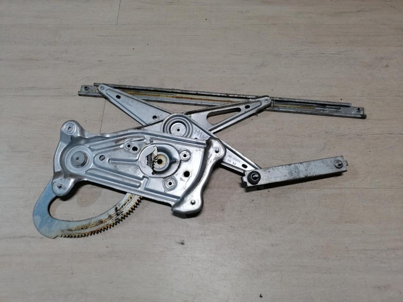 Fluence №4 стеклоподъемник передний правый