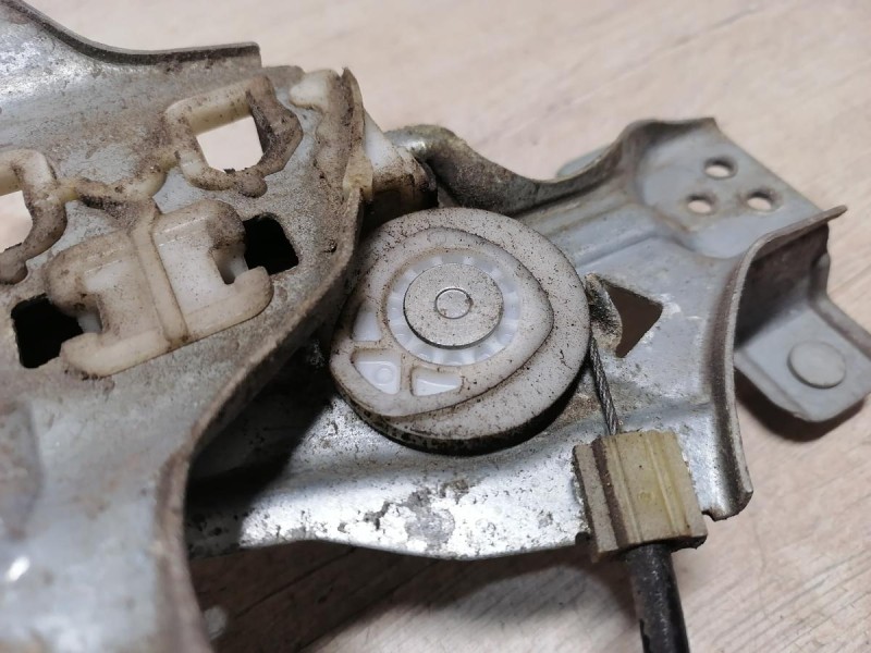 Fluence №4 стеклоподъемник задний правый эл