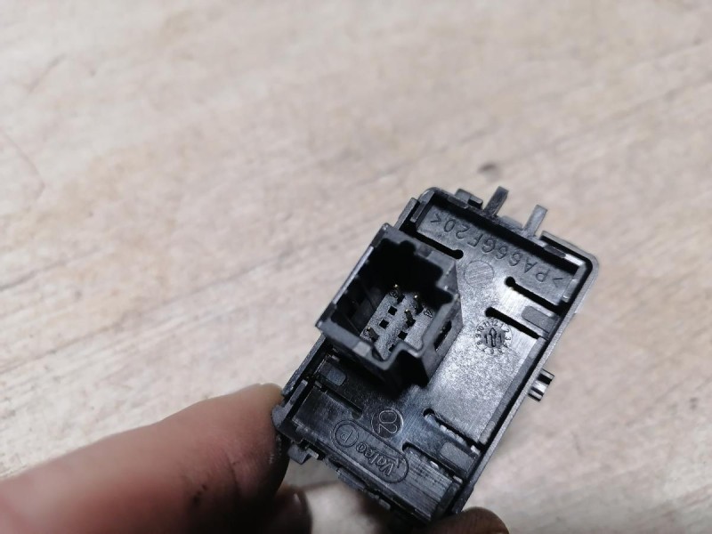 Fluence №4 кнопка стеклоподъемника