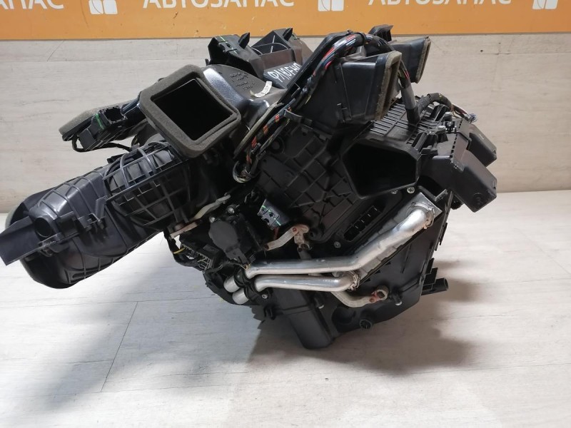 Fluence №4 печка в сборе с моторчиком климат