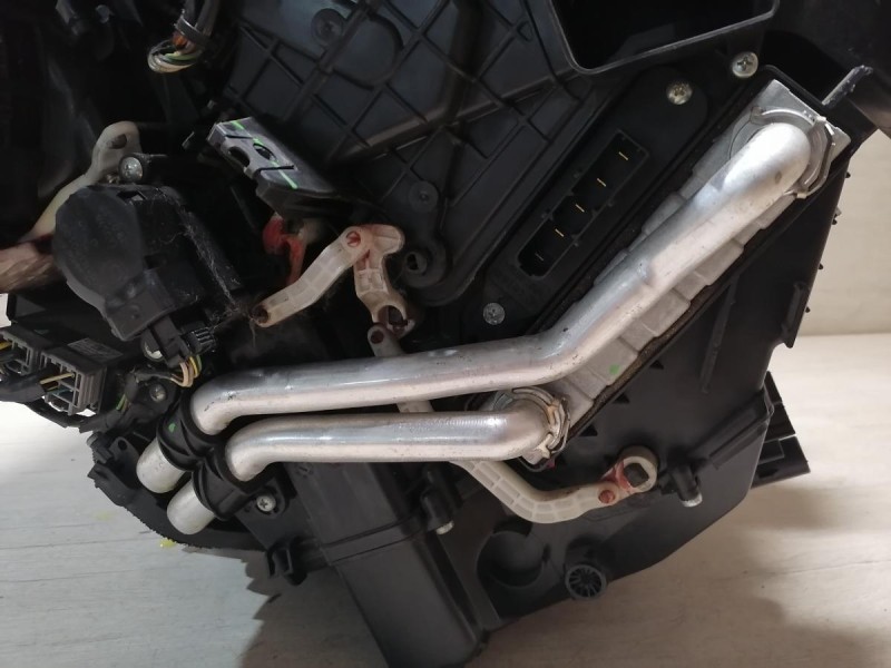 Fluence №4 печка в сборе с моторчиком климат