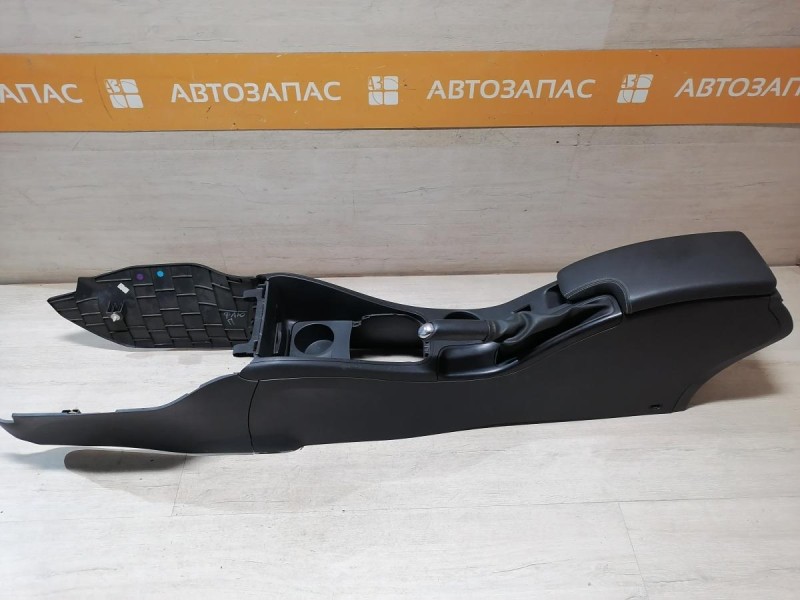 Fluence №4 подлокотник в сборе