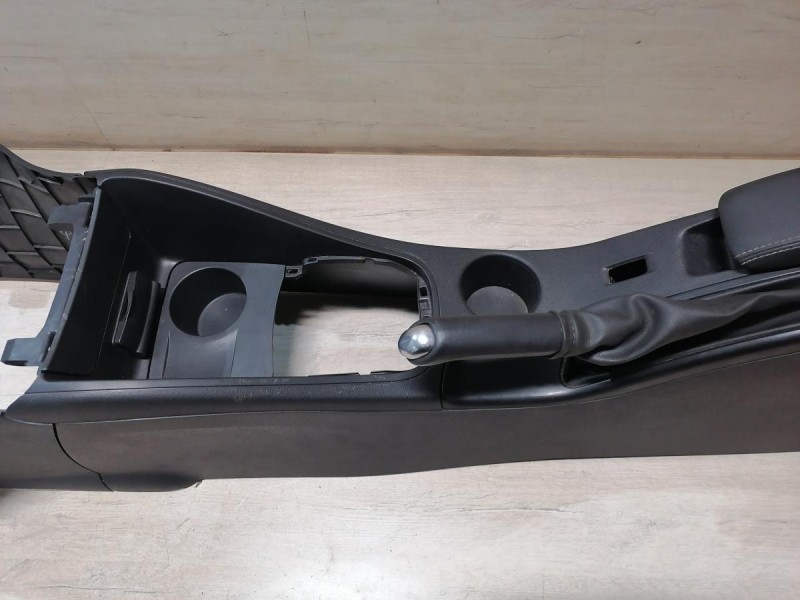 Fluence №4 подлокотник в сборе