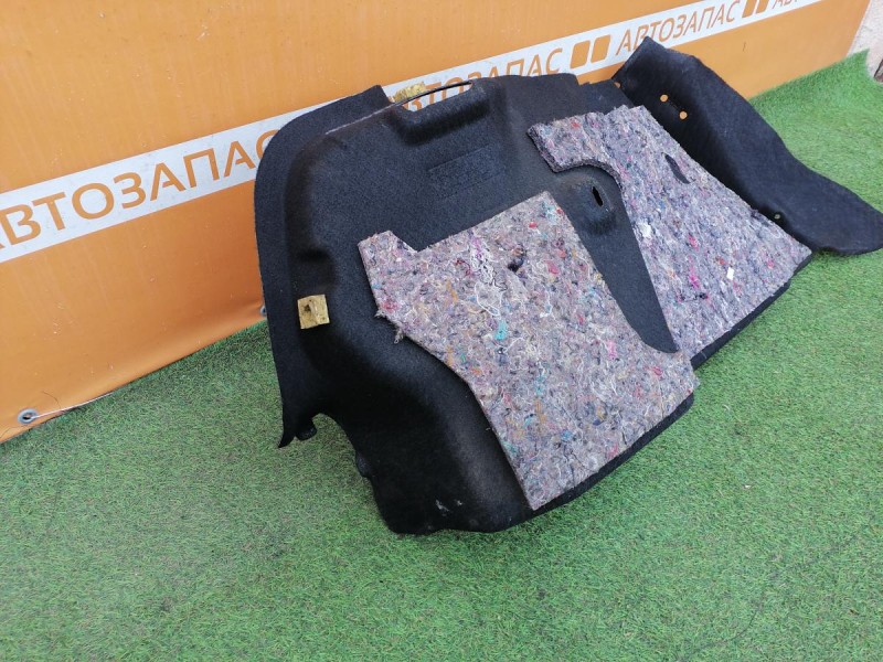 Fluence №4 обшивка багажника правая