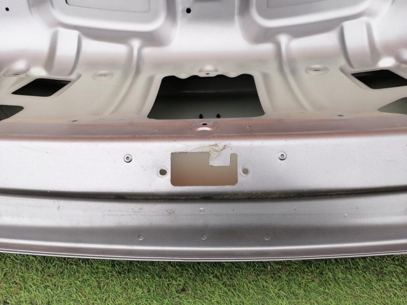 Fluence №4 крышка багажника