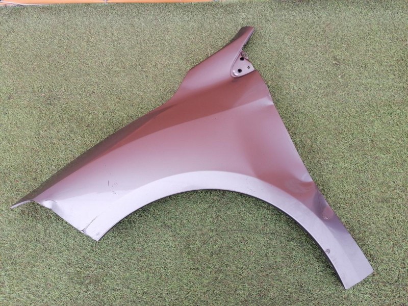 Fluence №4 крыло переднее левое