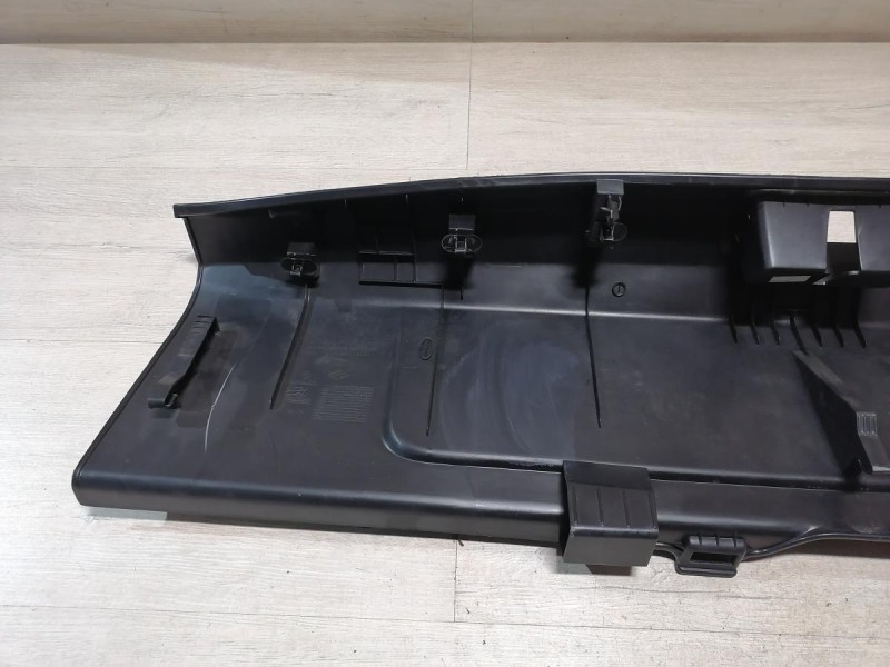 Fluence №4 обшивка задней панели накладка