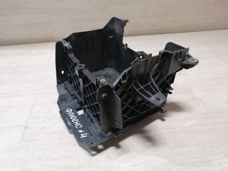 Fluence №4 площадка под аккумулятор корпус