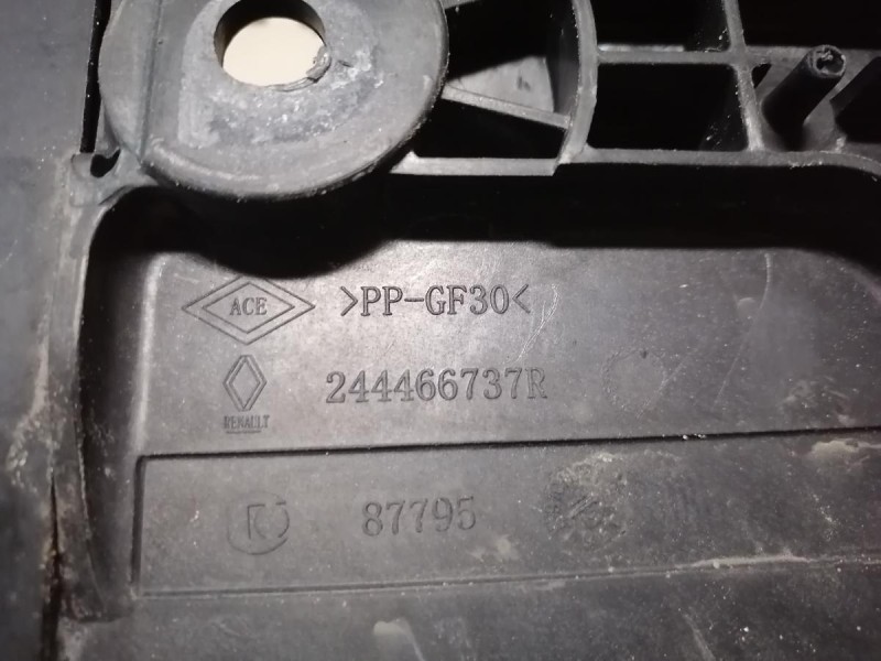 Fluence №4 площадка под аккумулятор корпус