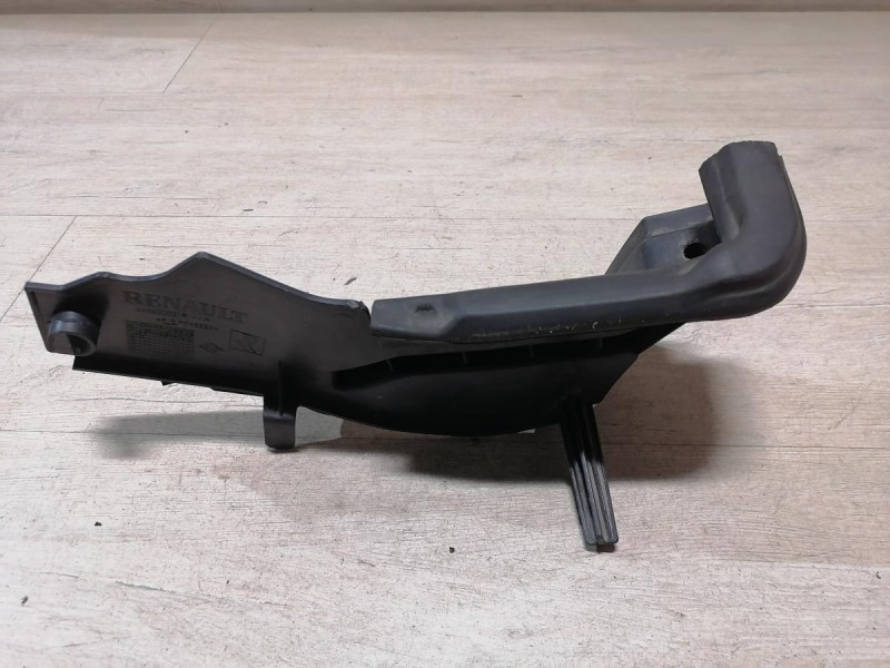 Fluence №4 накладка петли капота правая