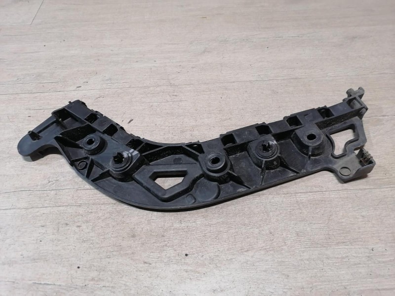 Fluence №4 крепление заднего бампера на крыло левое