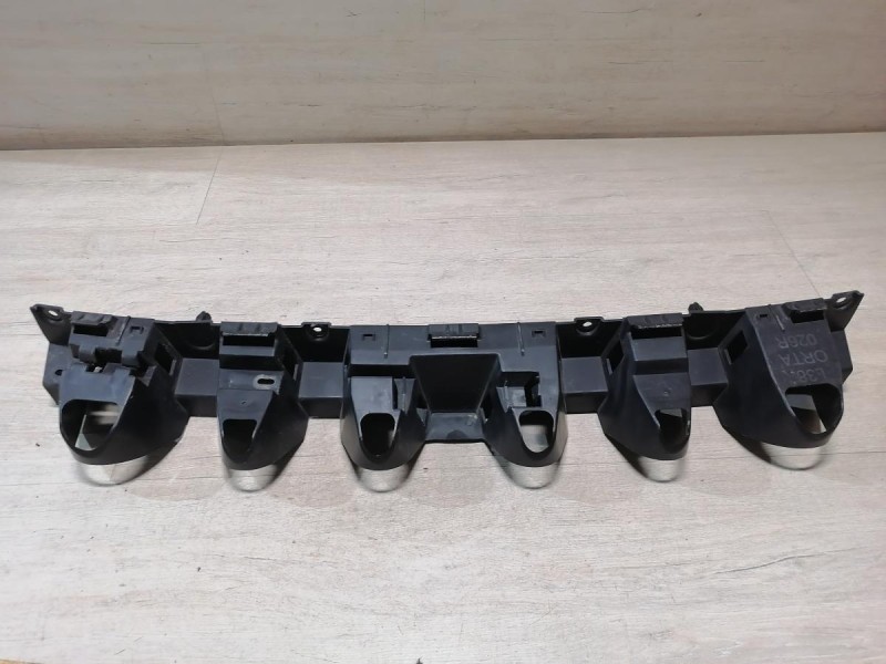 Fluence №4 крепление заднего бампера центральное