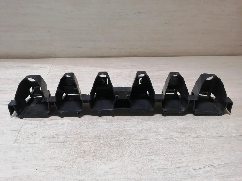 Fluence №4 крепление заднего бампера центральное