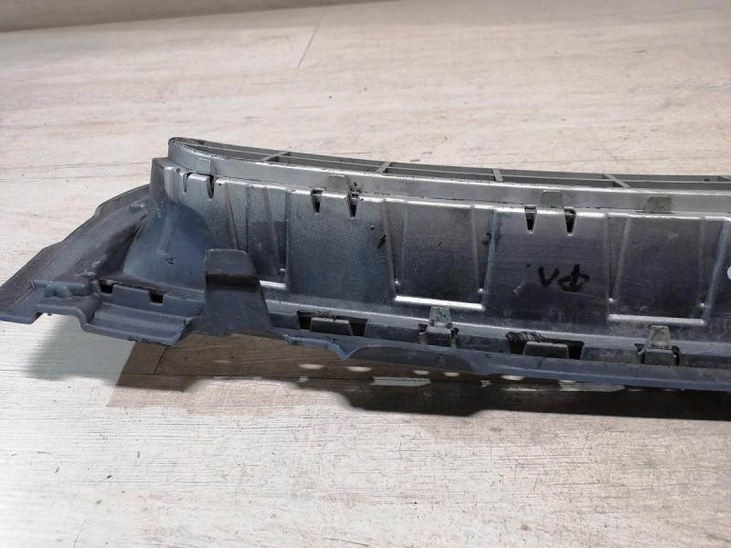 Fluence №4 решетка радиатора