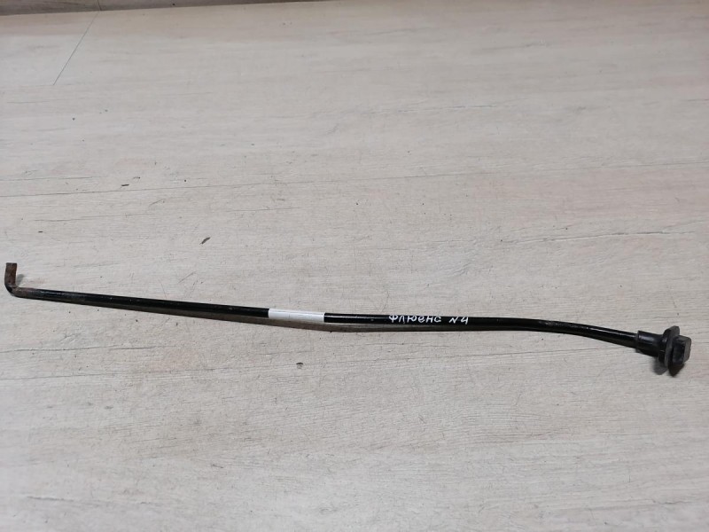 Fluence №4 упор капота