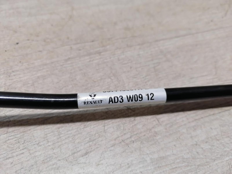 Fluence №4 упор капота