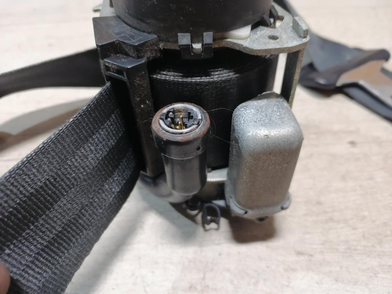 Fluence №4 ремень безопасности передний левый стрел