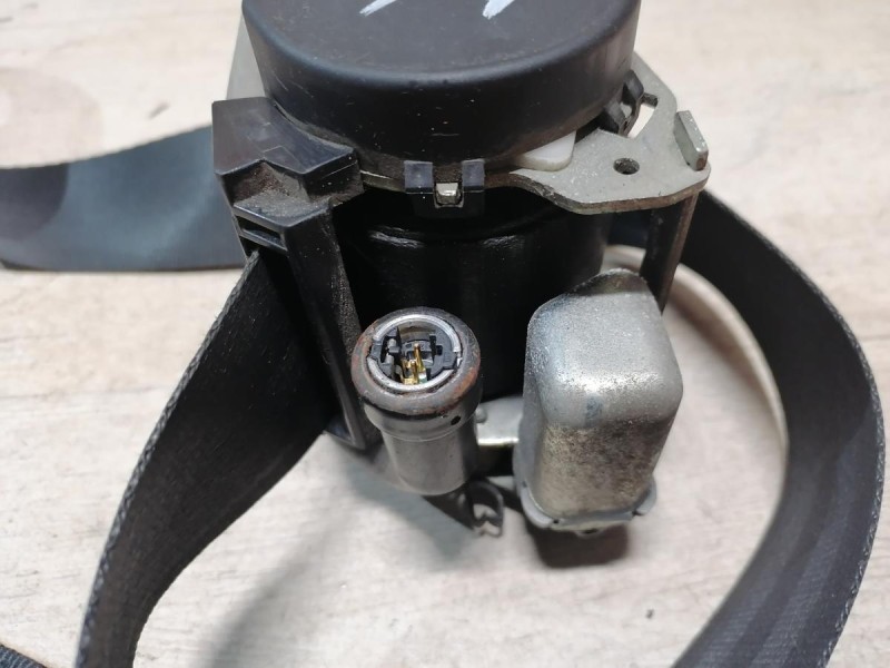 Fluence №4 ремень безопасности передний правый стрел