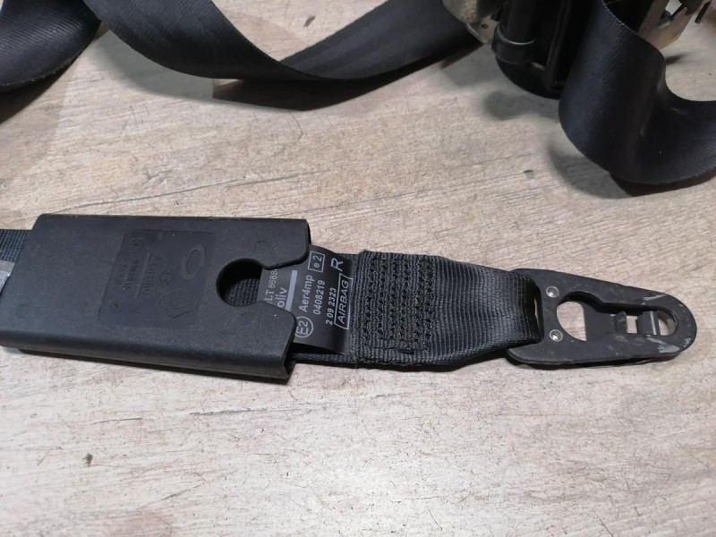 Fluence №4 ремень безопасности передний правый стрел