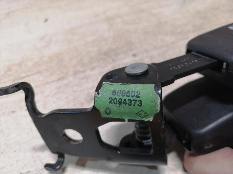 Fluence №4 замок ремня безопасности задний двойной