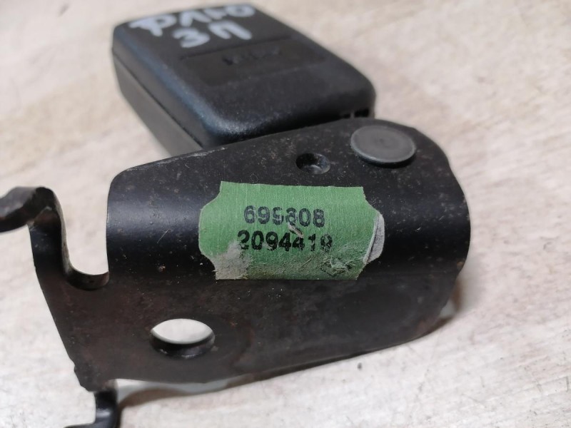 Fluence №4 замок ремня безопасности задний