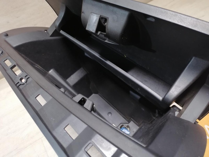 Fluence №4 бардачок