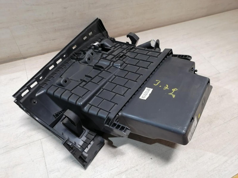 Fluence №4 бардачок