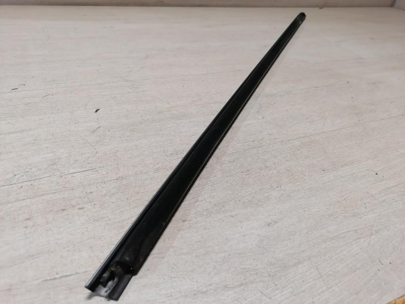 Fluence №4 бархотка наружная передняя левая