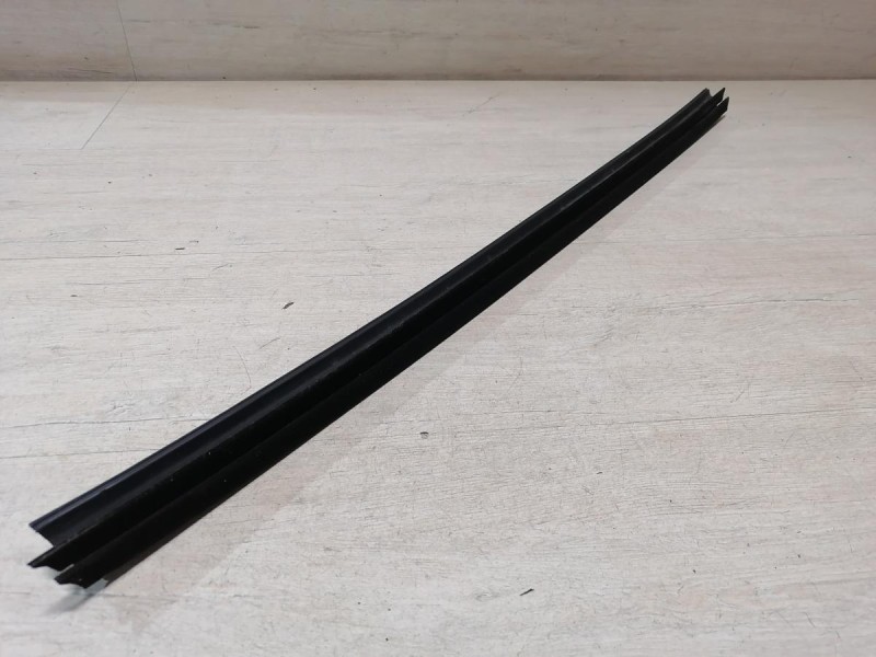 Fluence №4 бархотка внутренняя передняя правая