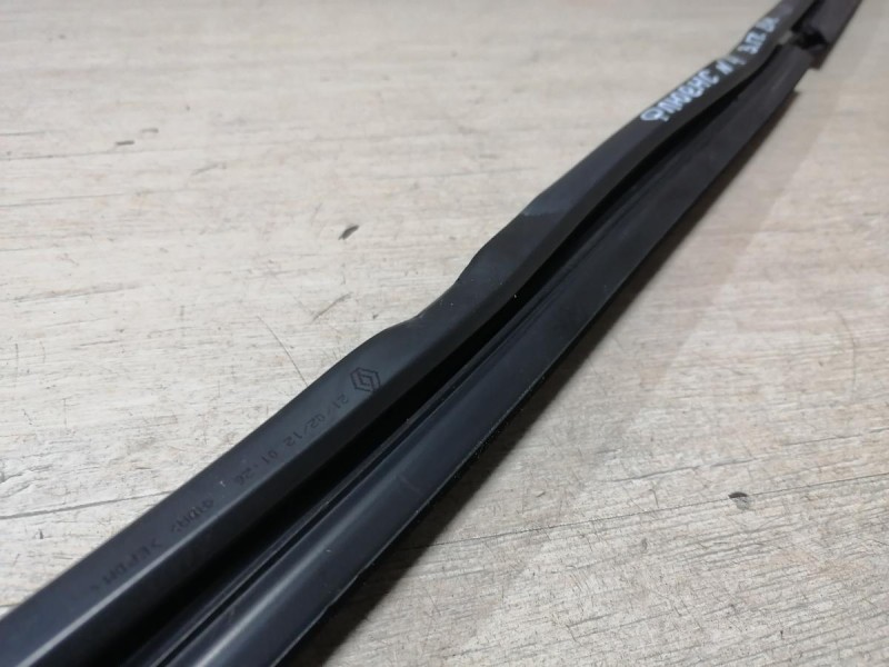 Fluence №4 бархотка внутренняя задняя правая