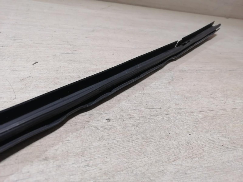 Fluence №4 бархотка внутренняя задняя правая