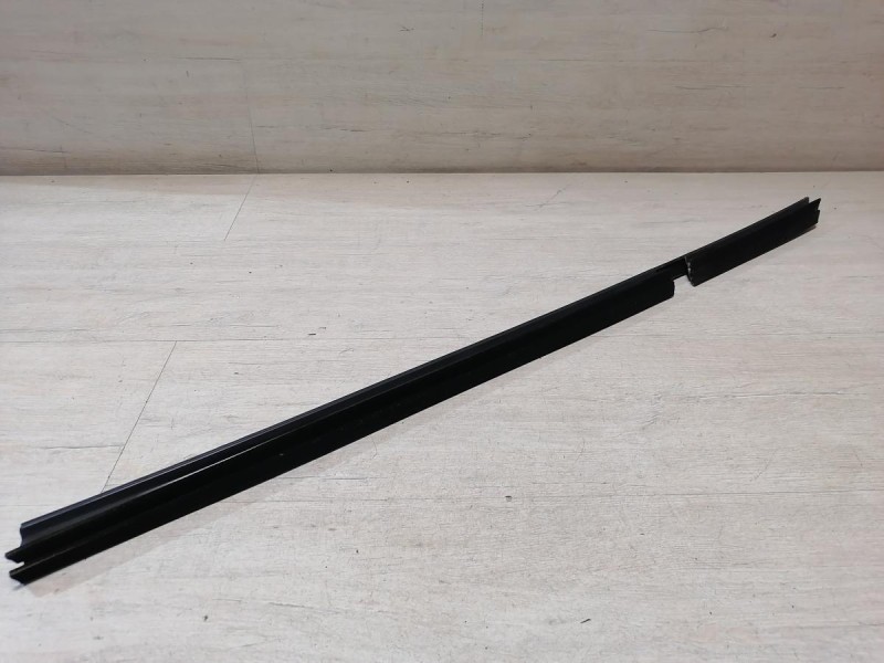 Fluence №4 бархотка внутренняя задняя левая