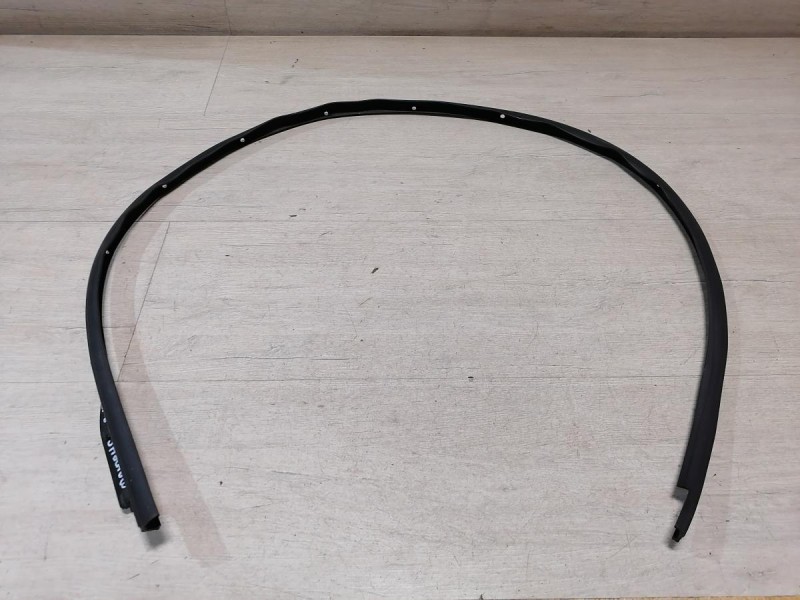 Fluence №4 уплотнитель двери нижний задний правый