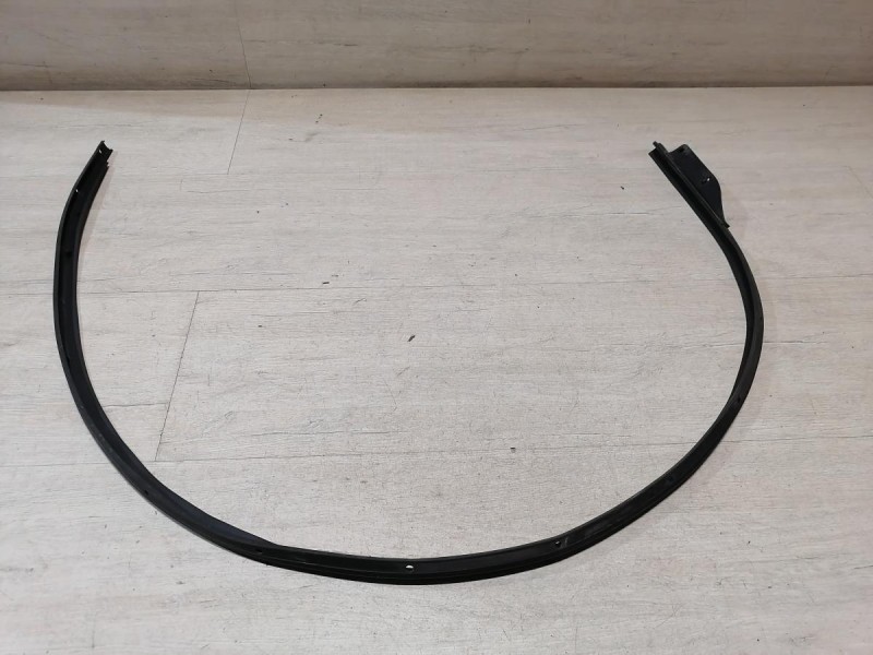 Fluence №4 уплотнитель двери нижний задний левый