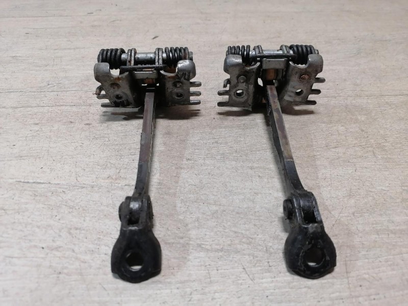 Fluence №4 ограничитель двери передний