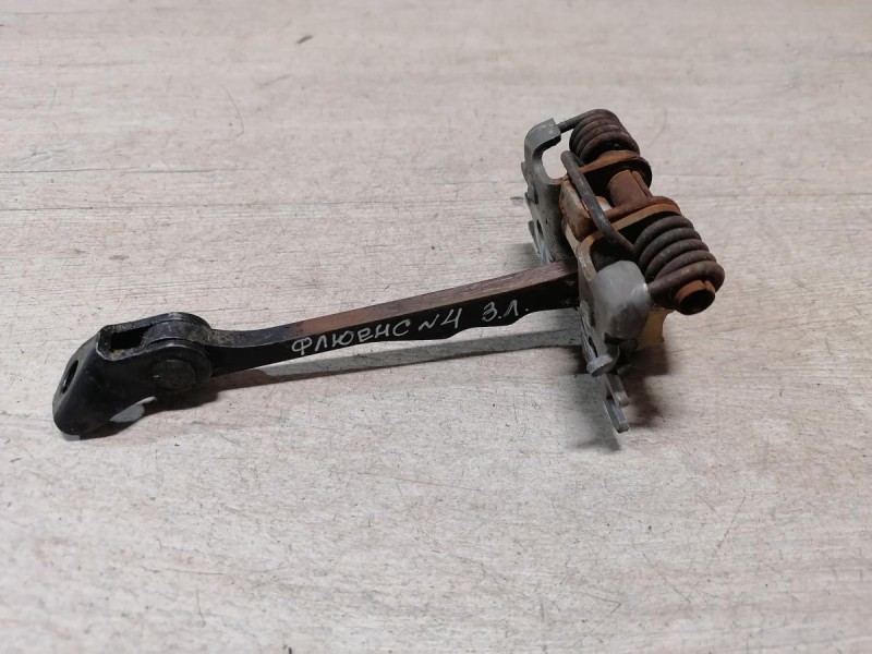 Fluence №4 ограничитель двери задний