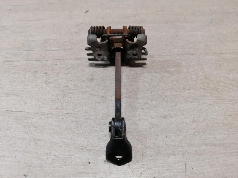 Fluence №4 ограничитель двери задний