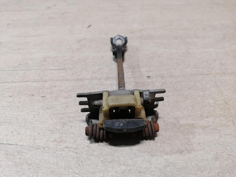 Fluence №4 ограничитель двери задний