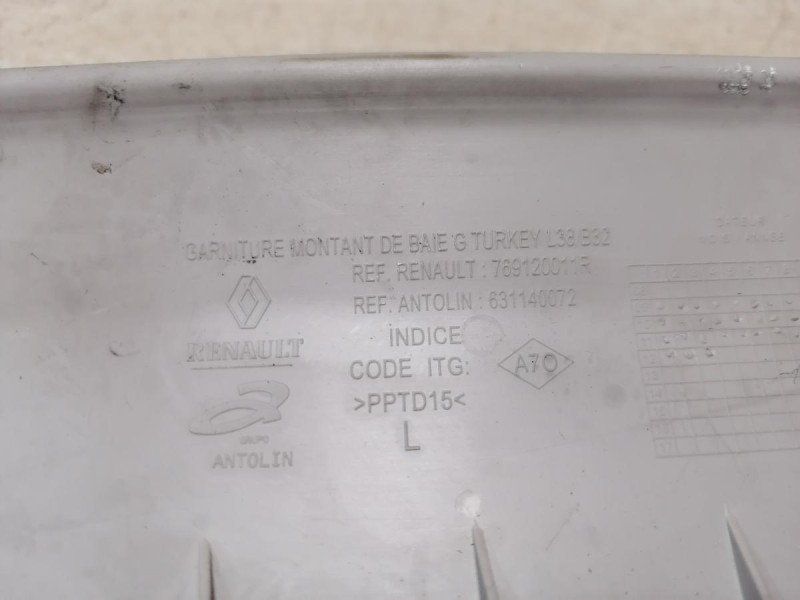 Fluence №4 обшивка передней стойки верхняя левая деф