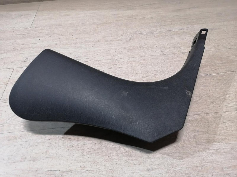 Fluence №4 обшивка передней стойки нижняя правая
