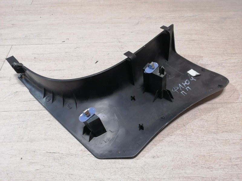 Fluence №4 обшивка передней стойки нижняя правая
