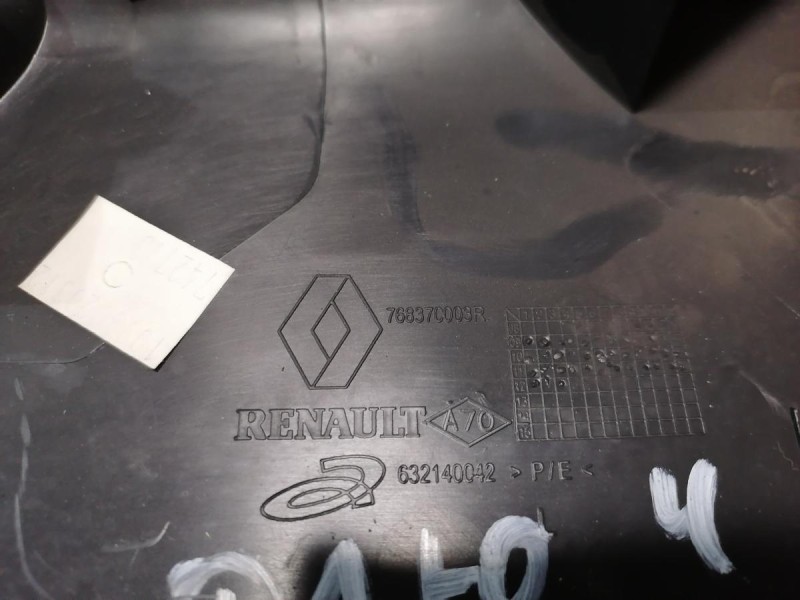 Fluence №4 обшивка передней стойки нижняя левая