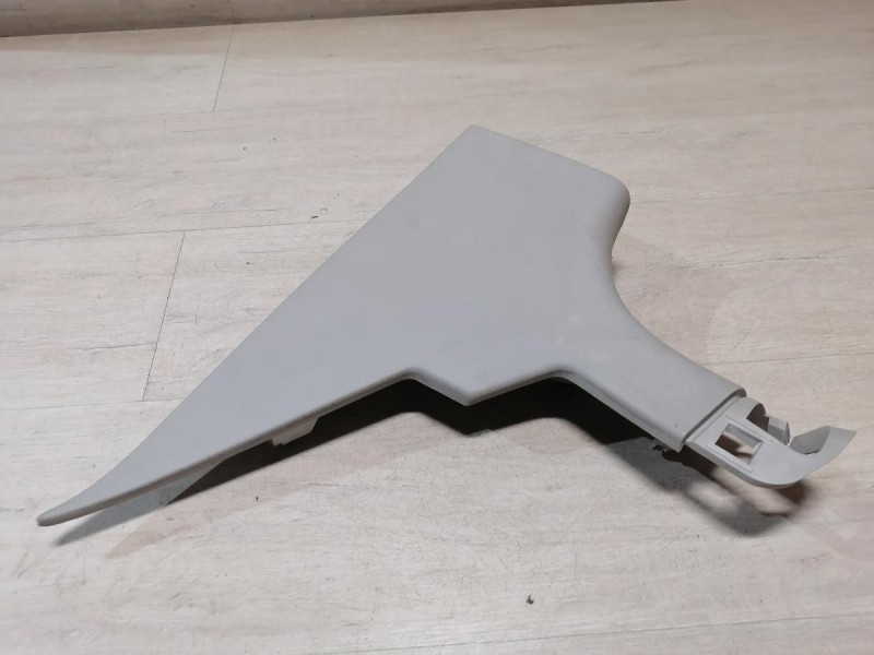 Fluence №4 обшивка задней стойки верхняя левая