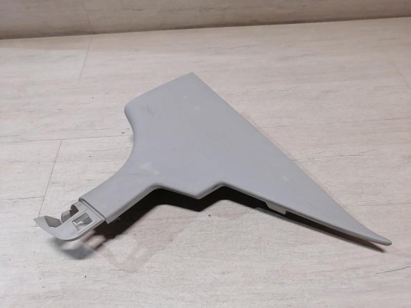 Fluence №4 обшивка задней стойки верхняя правая