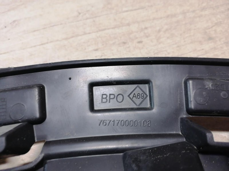 Fluence №4 крепление переднего бампера левое