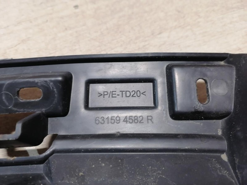 Fluence №4 крепление переднего бампера левое