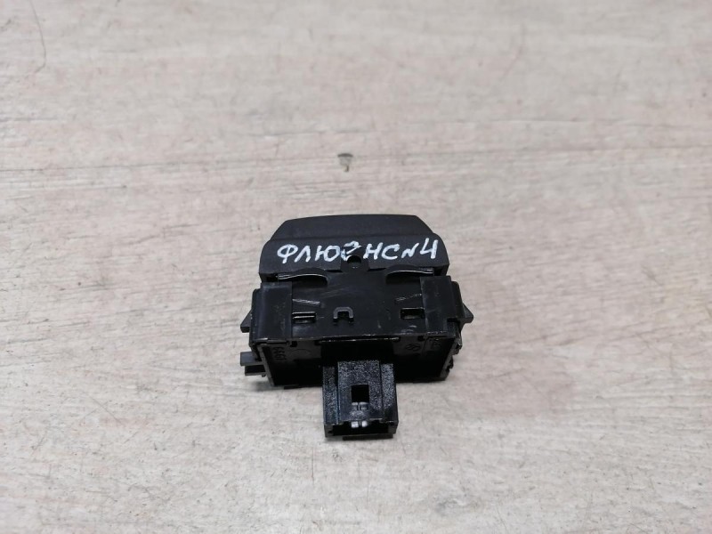 Fluence №4 кнопка антипробуксовочной системы ESP