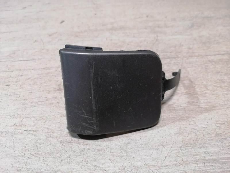 Fluence №4 заглушка переднего бампера под крюк