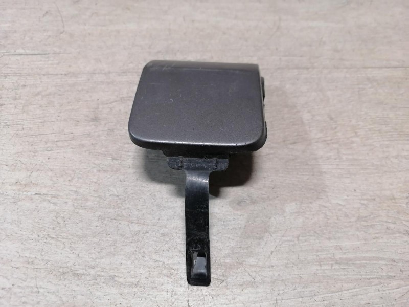 Fluence №4 заглушка переднего бампера под крюк