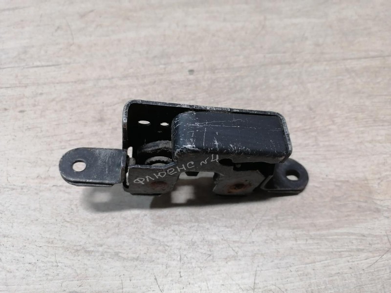 Fluence №4 замок капота